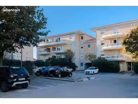 miramas | chirons | t2 avec balcon et place de parking privative