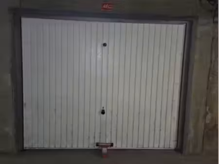 garage / box