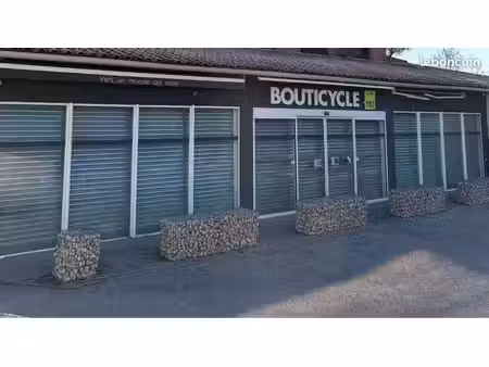local commercial 340m2