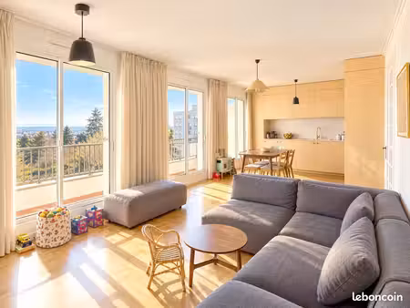 bel appartement d’architectes t3/4 à vendre – secteur montessuy à caluire-et-cuire