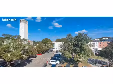 arles trinquetaille : t4 lumineux de 85 m² avec balcon et cave