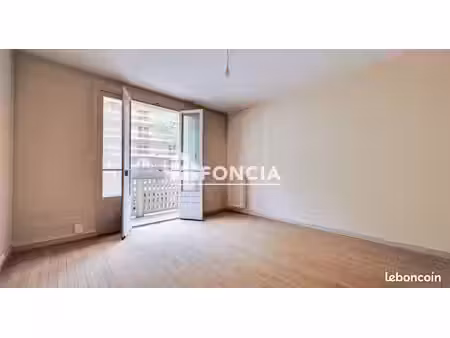 t2 de 52.50m² avec balcon - secteur saint louis / blandan