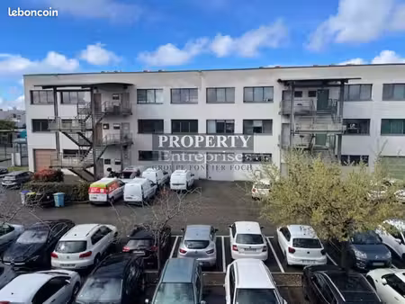 local 85 m² villeurbanne