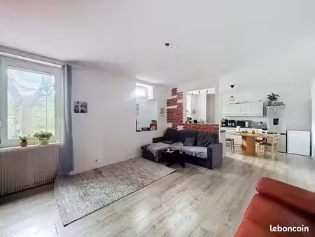 appartement 3 pièces 80 m²