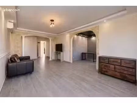 appartement . 4 pièces . 85m² . résidence les rosiers