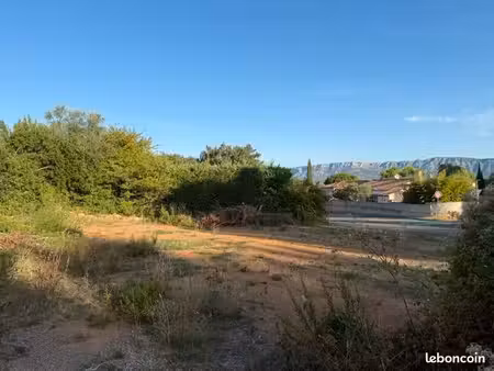 terrain en vente trets proche aix en provence
