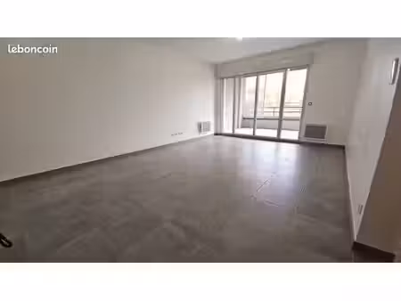 appartement 3 pièces avec terrasse et garage - la duranne  aix-en-provence