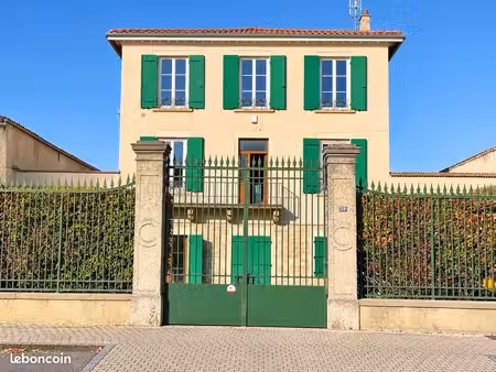 appartement 6 pièces 143 m²