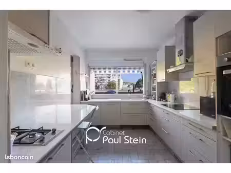 appartement 4 pièces 121 m²
