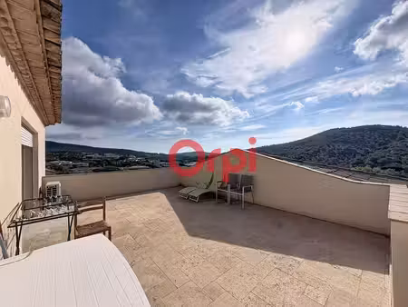 studio à vendre avec vaste terrasse
