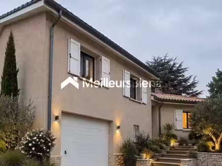 villa familiale de 150 m² habitable offrant calme confort et luminosité
