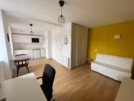 studio meublé trés bon état tout inclus
