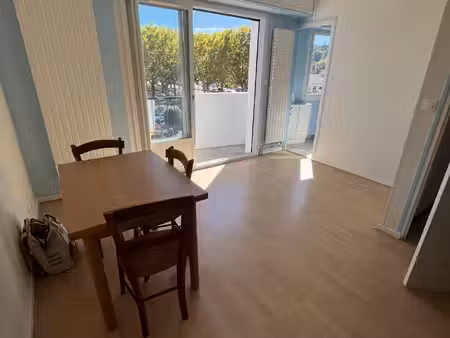 à louer studio meublé avec balcon 28 19 m2 centre-vill