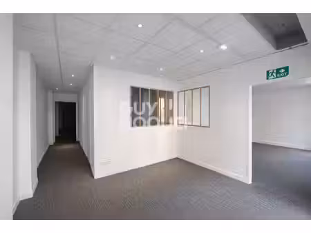 à louer ? local commercial 122 m² ? paris 12 ? avenue du général michel bizot