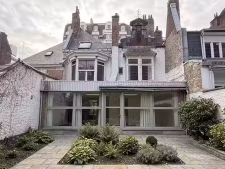 vieux lille hyper centre– maison de maître 10 pièces