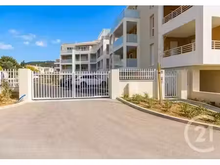 appartement t3 à louer - 3 pièces - 63 54 m2 - st cyr sur mer - 83 - provence-alpes-cote-d