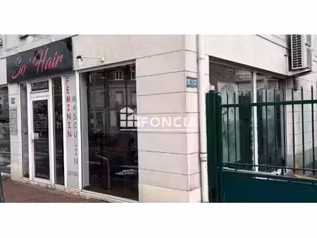 murs commerciaux