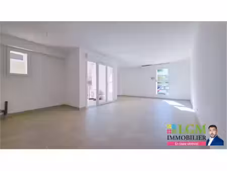appartement à vendre vergèze  t2 rénové en cœur de village  idéal premier achat ou investi