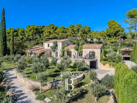 à vendre  maison maussane-les-alpilles 7 chambres - 371 m² - 5 490 000 €