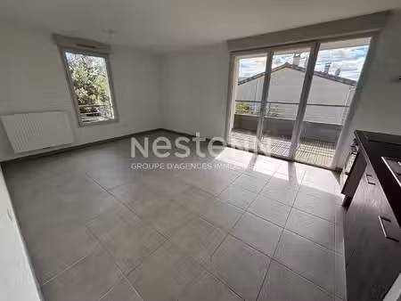à louer - bel appartement t3 de 58 58 m² avec balcon et parking - castelginest (31780) ? r