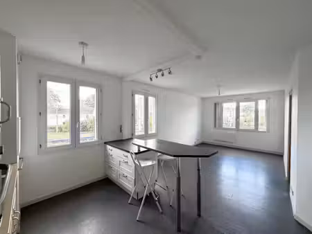a louer  appartement 1 chambre compiègne à deux pas du centre ville et de la gare