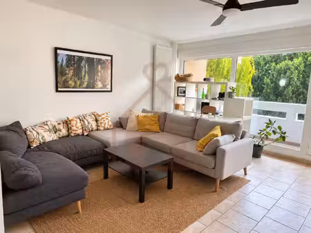 vaste appartement 5 pièces en excellent etat