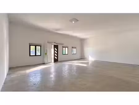 local commercial de 80 m² a louer