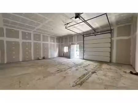 local commercial de 80 m² a louer