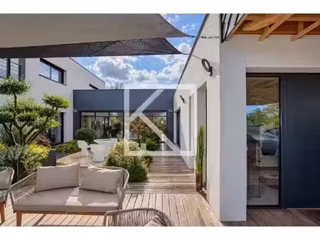 belle contemporaine en bord de loire
