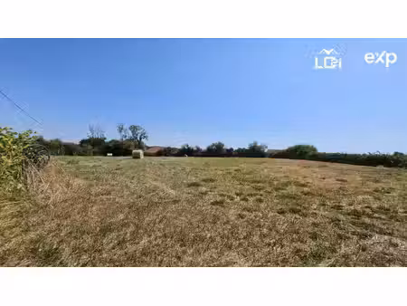 terrain constructible de 1150 m² à alleriot