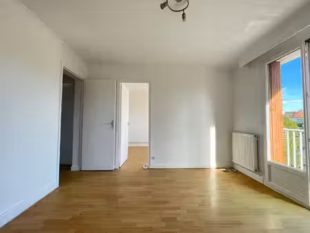 location appartement 3 pièces  46.00m²  viry
