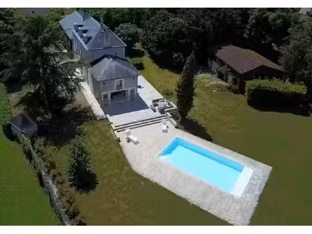 maison de prestige de 303 m2 en vente ceaux-en-couhé  nouvelle-aquitaine