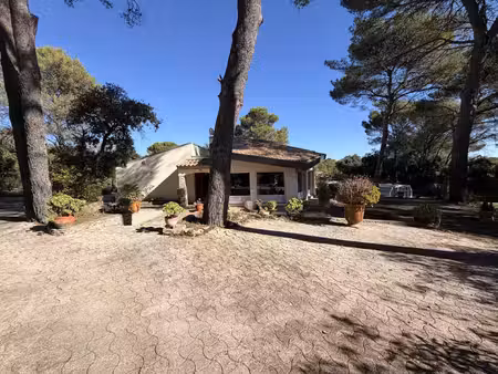en exclusivité  boissières sur 5300 m2 de terrain environ  v