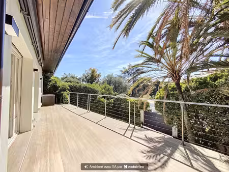 villa à côté de monaco avec magnifique éxterieur  double garage et places de parkings