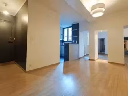 location appartement 2 pièces à nantes centre ville (44000) : à louer 2 pièces / 49m² nant
