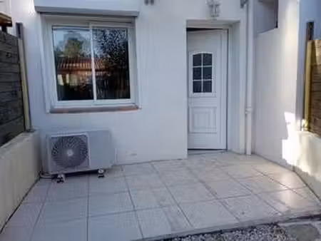 location appartement t1 à saint-raphaël (83530) : à louer t1 / 30m² saint-raphaël