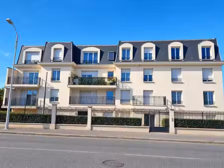appartement 3 pièces avec tarrasse et parking double - draveil