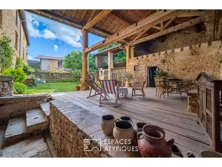 maison de caractère du xviieme siècle au coeur des monts d'or