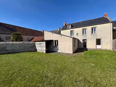 trévières coeur de ville charme & vie de plain-pied