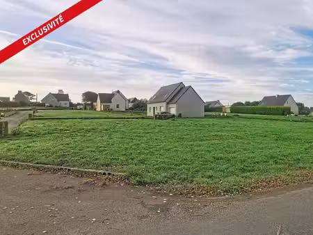 terrain  610m²