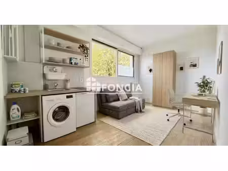 châtenay-malabry – chambre de service de 12 m² – secteur recherché - centre ville