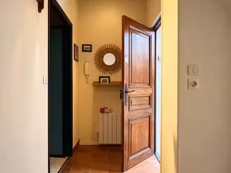 fontainebleau centre-ville – appartement 2 pièces en duplex avec entrée indépendante et ca