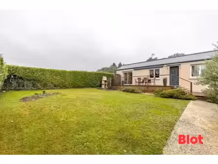 maison à betton avec garage sur un terrain de 604m²