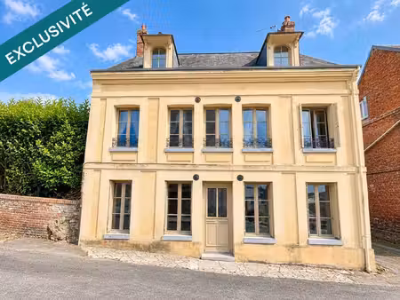 maison de ville au beau potentiel à cany banville