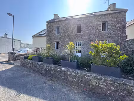 a vendre maison 7 pièces à vendre à coat méal - réf 2768