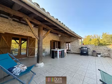 maison de village en pierre – 3 chambres  garage et potentiel d’aménagement