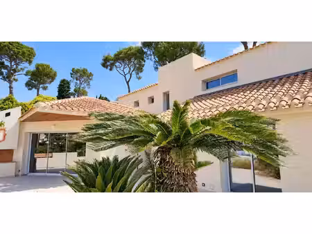 propriété avec piscine et jardin cassis (13)