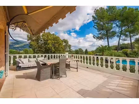maison indépendante au calme avec piscine  grand terrain et t2 indépendant - 190 m² garage