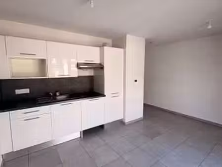 location appartement 2 pièces à caen (14000) : à louer 2 pièces / 33m² caen
