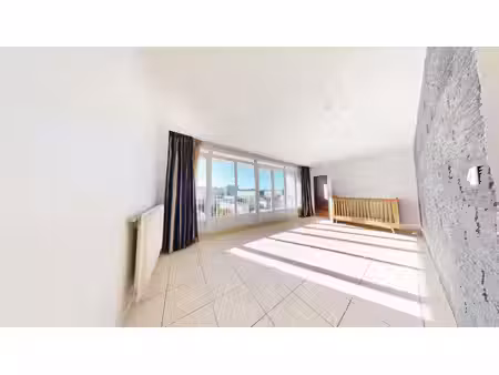 vente appartement 3 pièces  57.00m²  vitry